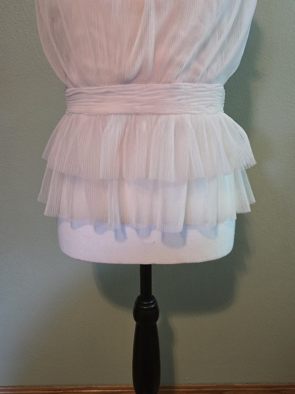 Willow And Root Pleated Tiered White Women’s Tank Top